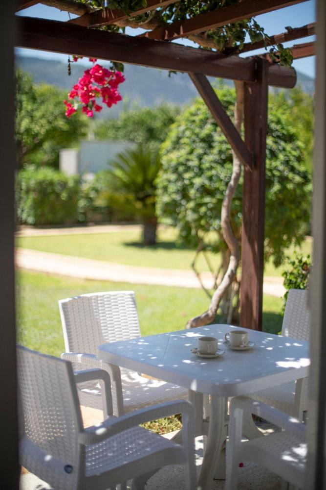 Citrus Tree Gardens Ξενοδοχείο Καραβάς Εξωτερικό φωτογραφία
